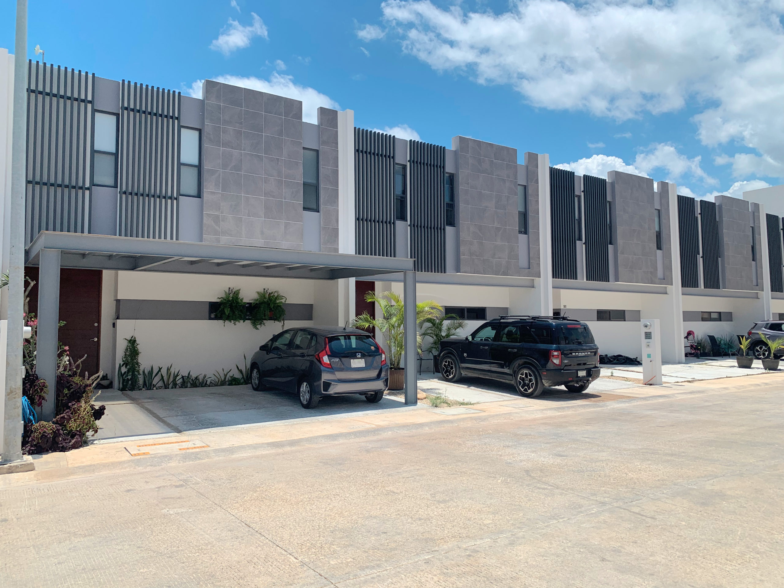 https://www.cancun.casa/wp-content/uploads/2023/05/casa-modelo-fresno-scaled.jpg